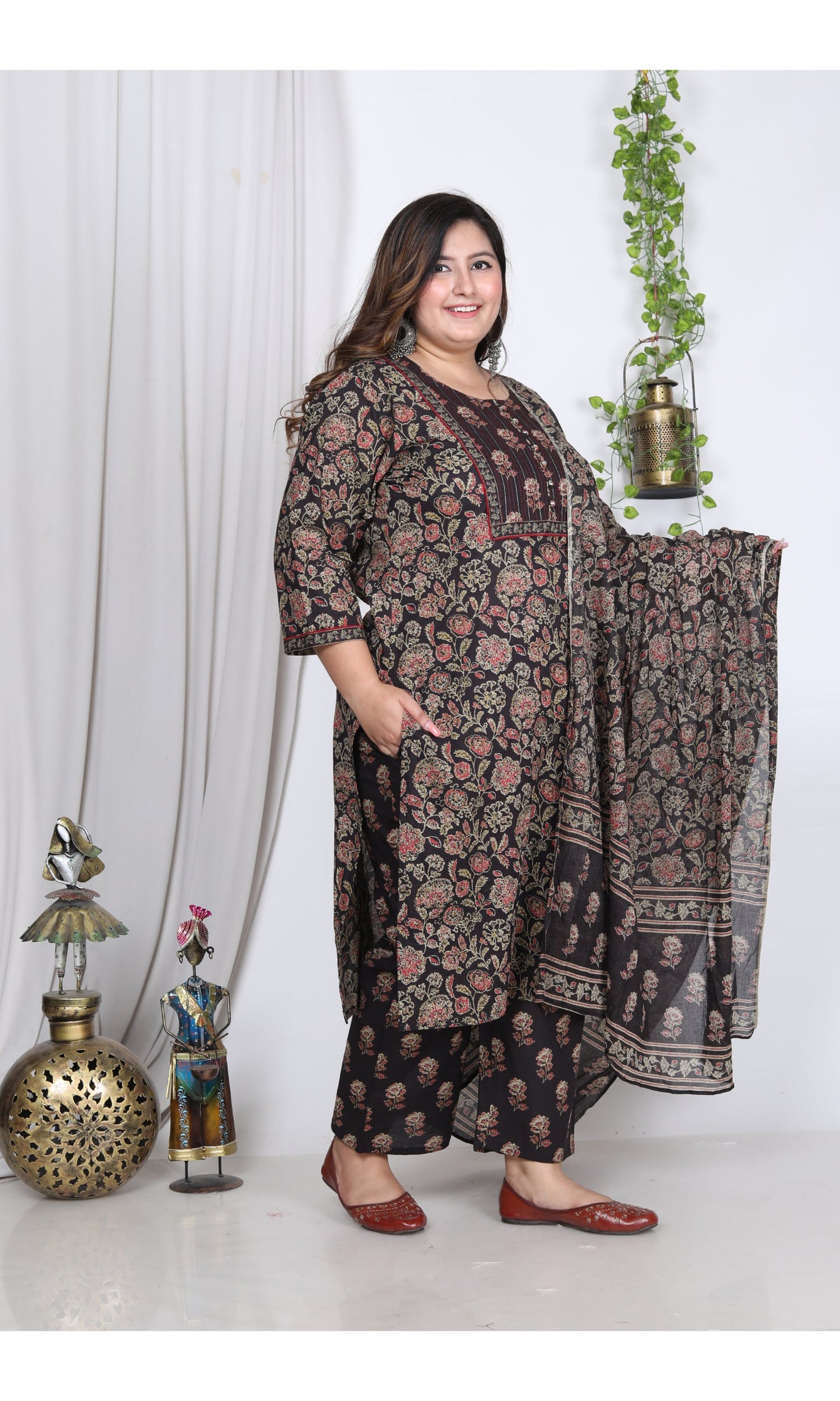 Plus Size Black Cotton Printed Kurta Pant Set with Dupatta-200002