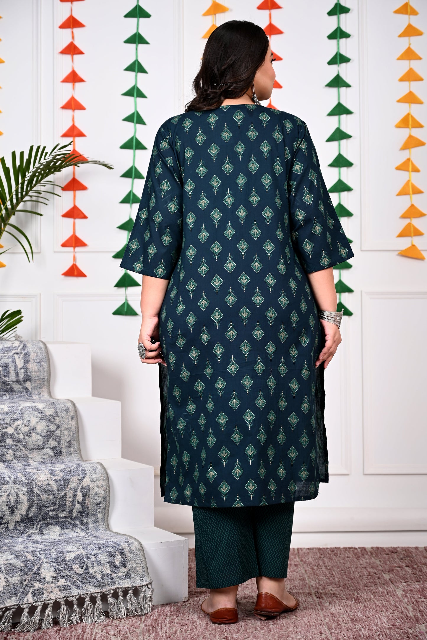 Plus Size Bottle Green Cotton Printed Kurta Pant Set with Dupatta-200018