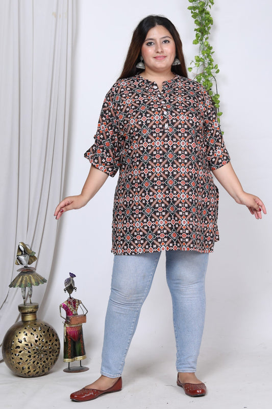 Plus Size Black Cotton Blend Floral Print Short Kurta-676